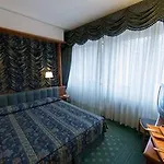 Crystal Szálloda 4*