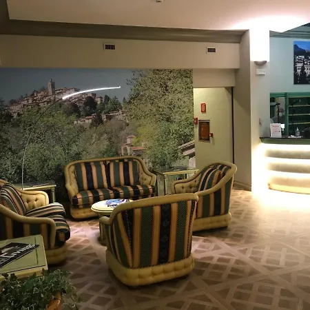 Hotel Crystal