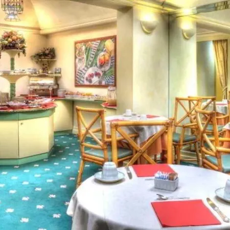 Hotel Crystal 4*