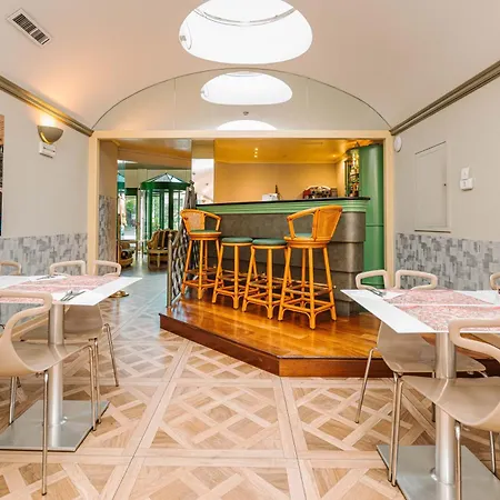 Crystal Hotel Varese