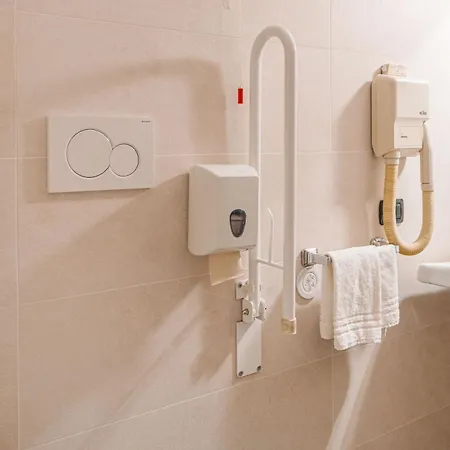 Hotel Crystal 4*