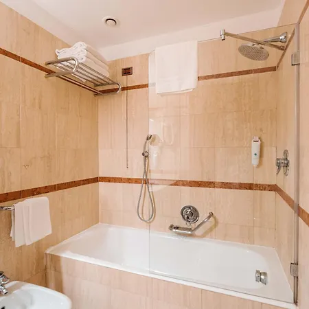 Crystal Hotel Varese