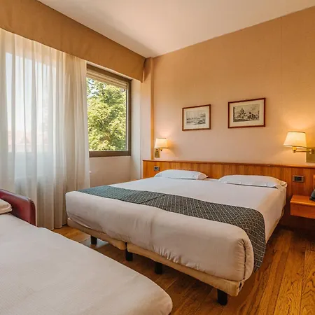 Hotel Crystal