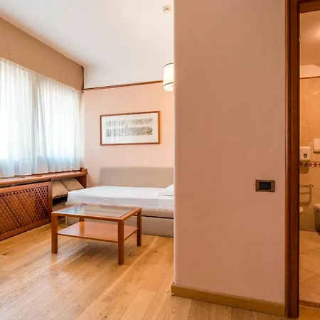 Crystal Hotel Varese