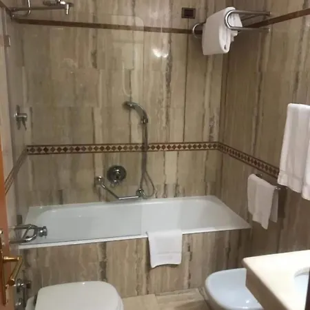 Crystal Hotel Varese