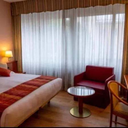 Crystal Hotel 4*