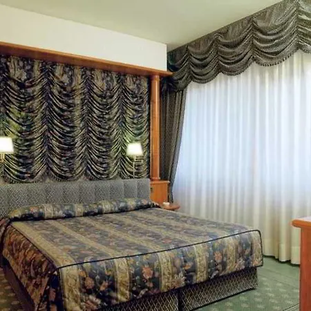Crystal 4* Varese